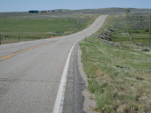 GDMBR: Riding due south on WY-352.